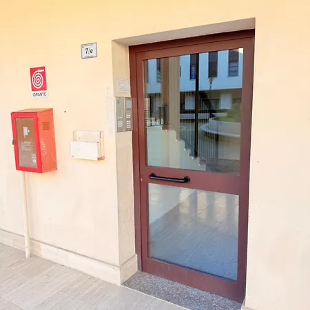 Centro, Comodo E Luminoso Fronte Corso شقة