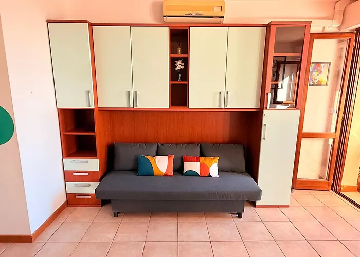 Centro, Comodo E Luminoso Fronte Corso Grosseto